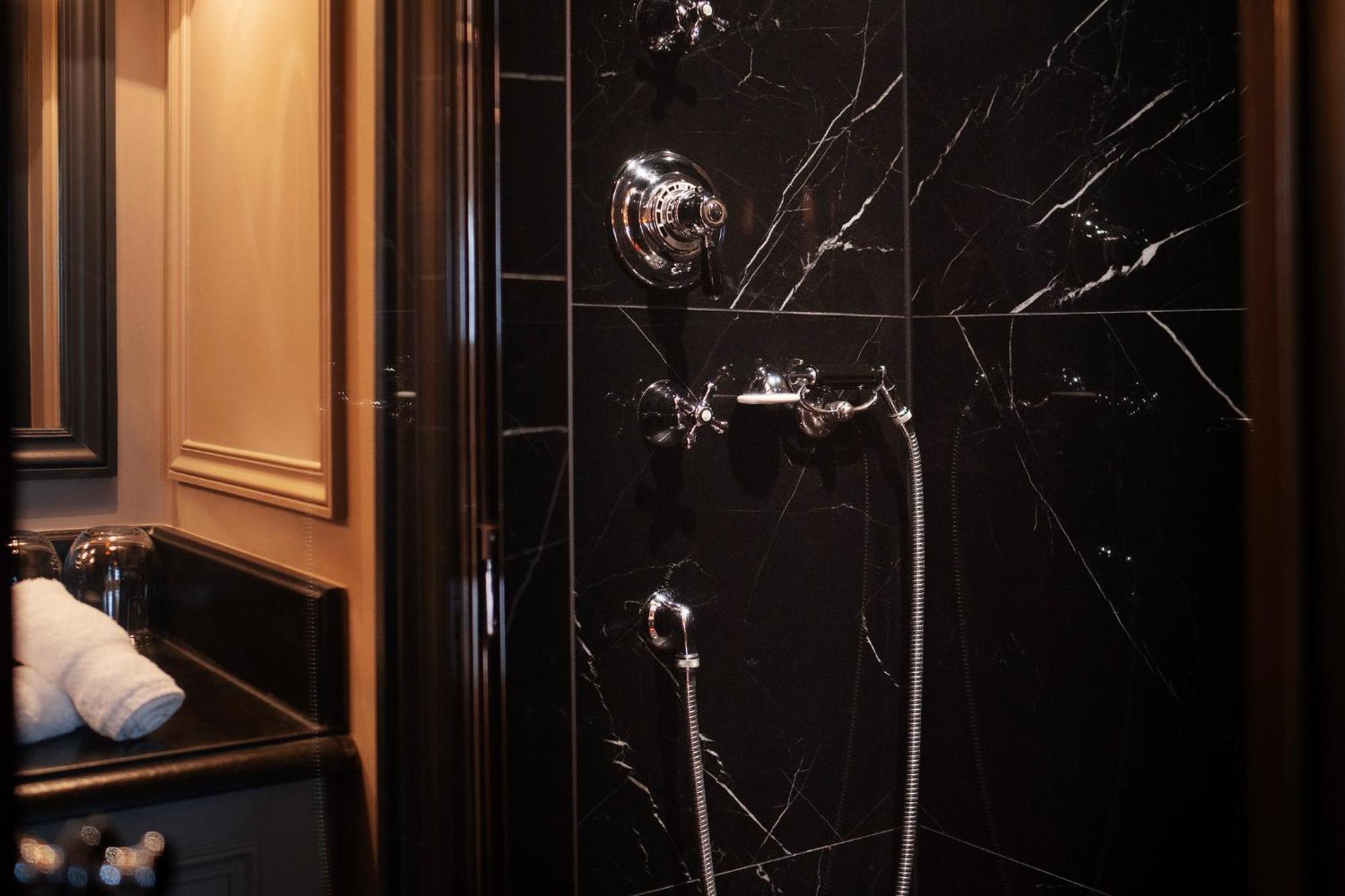 Maison Athenee Париж Экстерьер фото